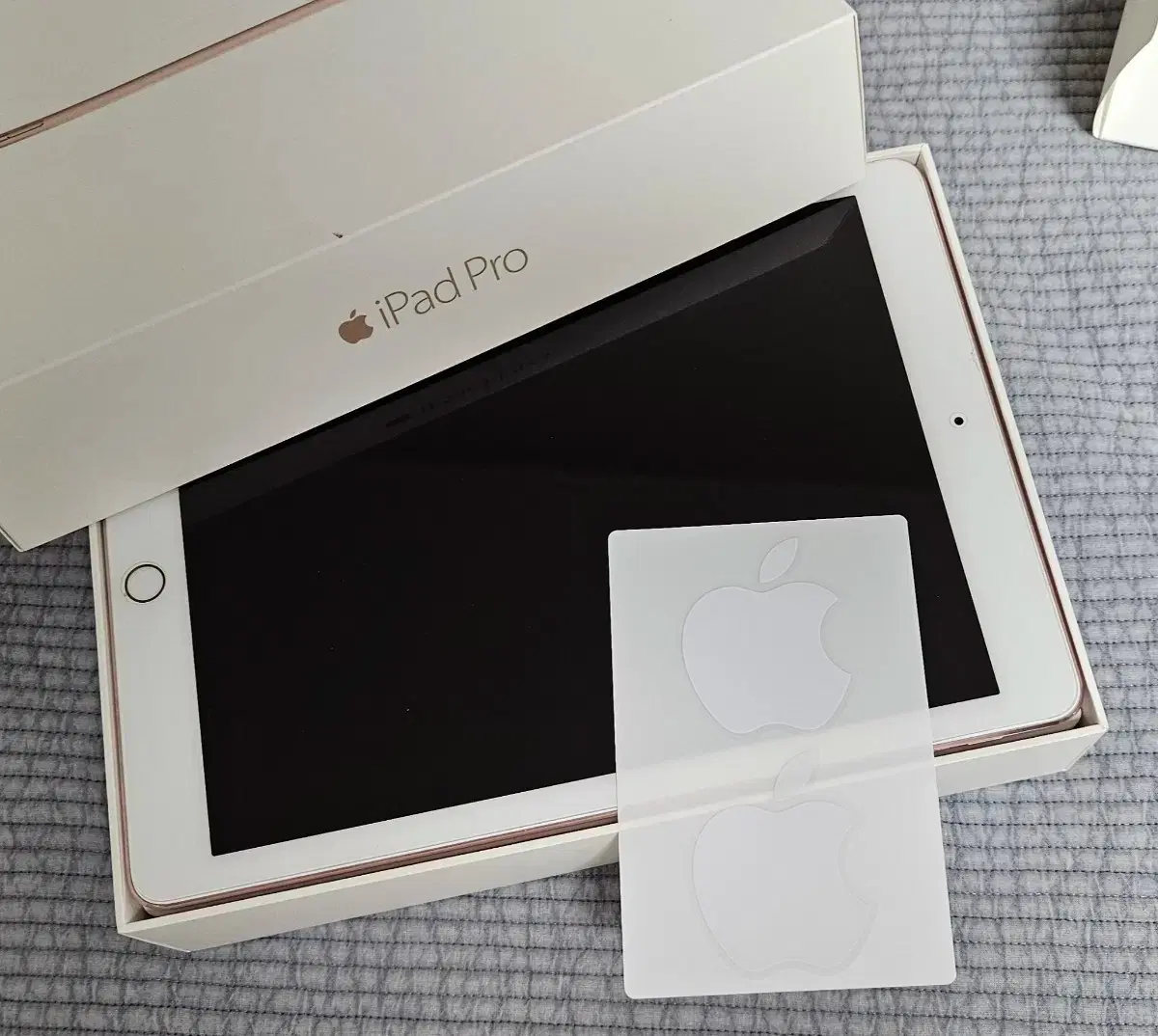 9751 美品 電池最良好 iPadPro32GB12.9インチWIFIモデル 209【早い者勝ち】電池ほぼ新品☆iPad9第9世代 64GB WIFIモデル